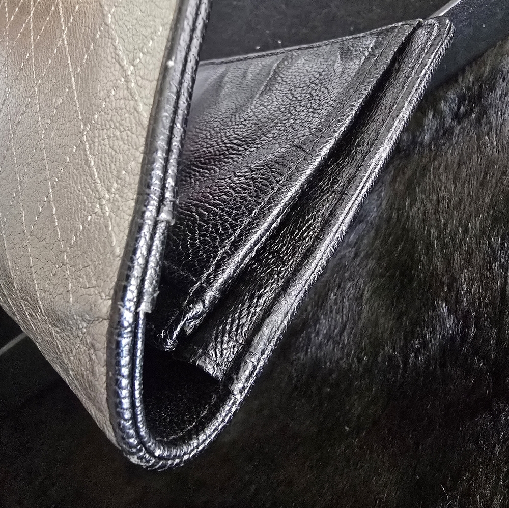 CHANEL Silver Quilted Leather Clutch with CC Logo - Picture 8 of 16